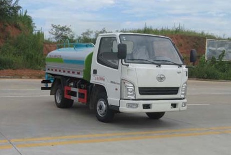 小型灑水車(chē)多少錢(qián)_解放2噸藍(lán)牌小型灑水車(chē)